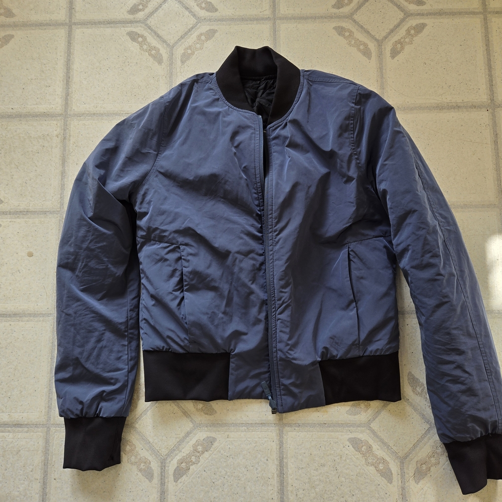 Women's LuluLemon Blue Bomber Jacket